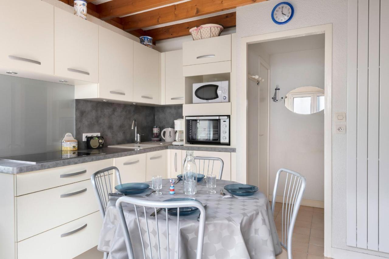 Vacances Familiales Dans Cette Maison A 波尔尼谢 外观 照片